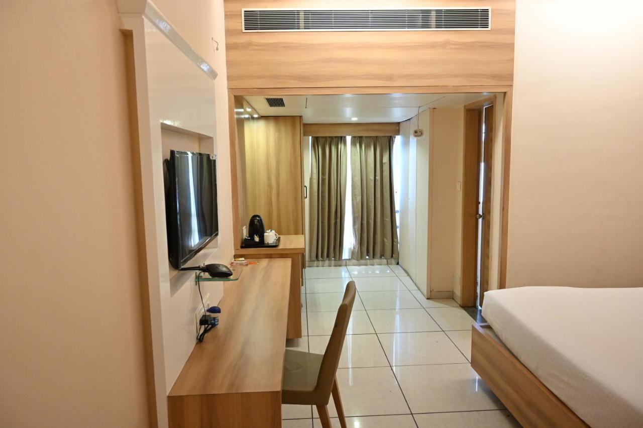 Rang Lords Inn Bharuch Εξωτερικό φωτογραφία