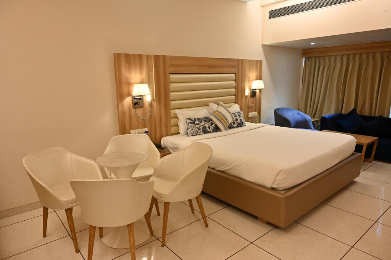 Rang Lords Inn Bharuch Εξωτερικό φωτογραφία