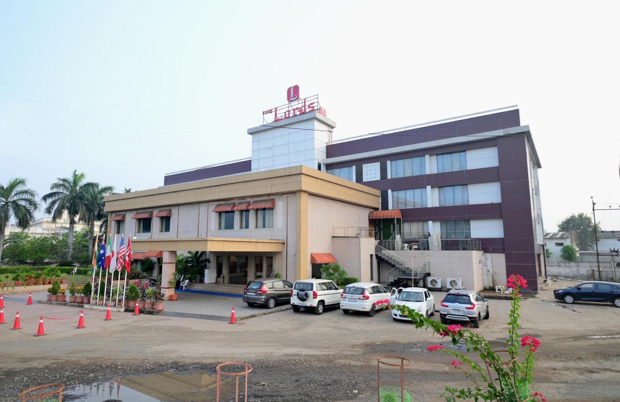 Rang Lords Inn Bharuch Εξωτερικό φωτογραφία