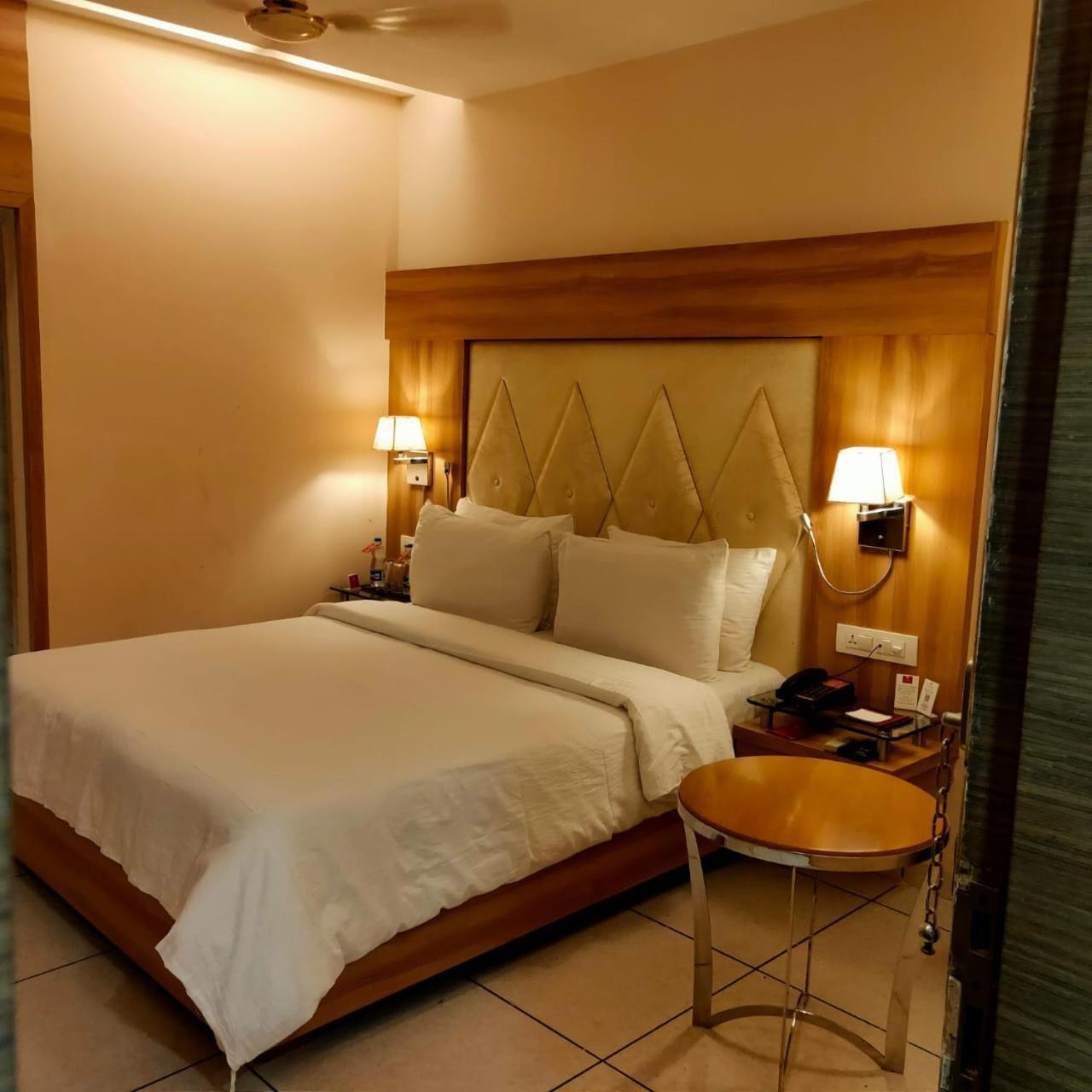 Rang Lords Inn Bharuch Εξωτερικό φωτογραφία