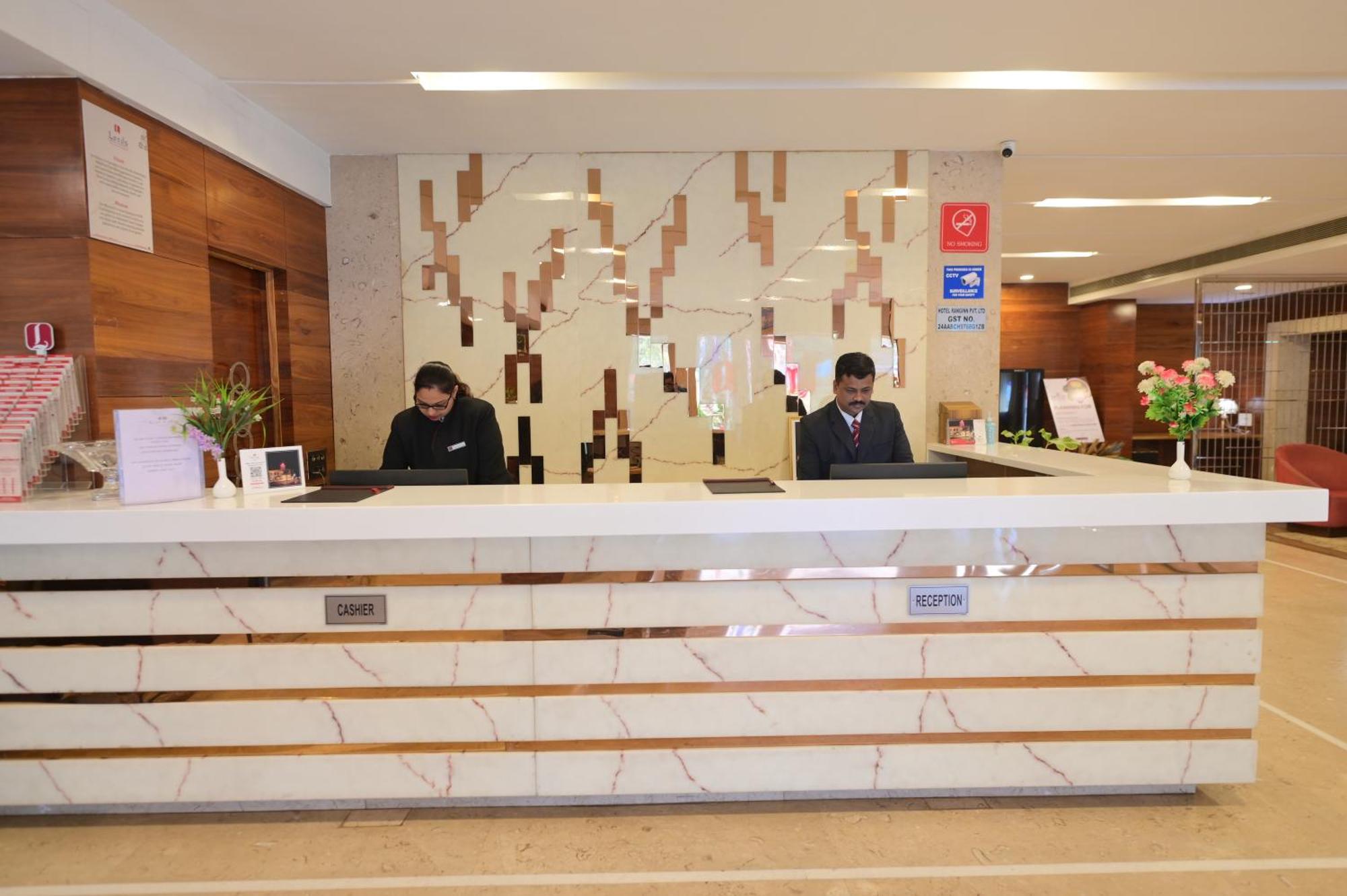 Rang Lords Inn Bharuch Εξωτερικό φωτογραφία